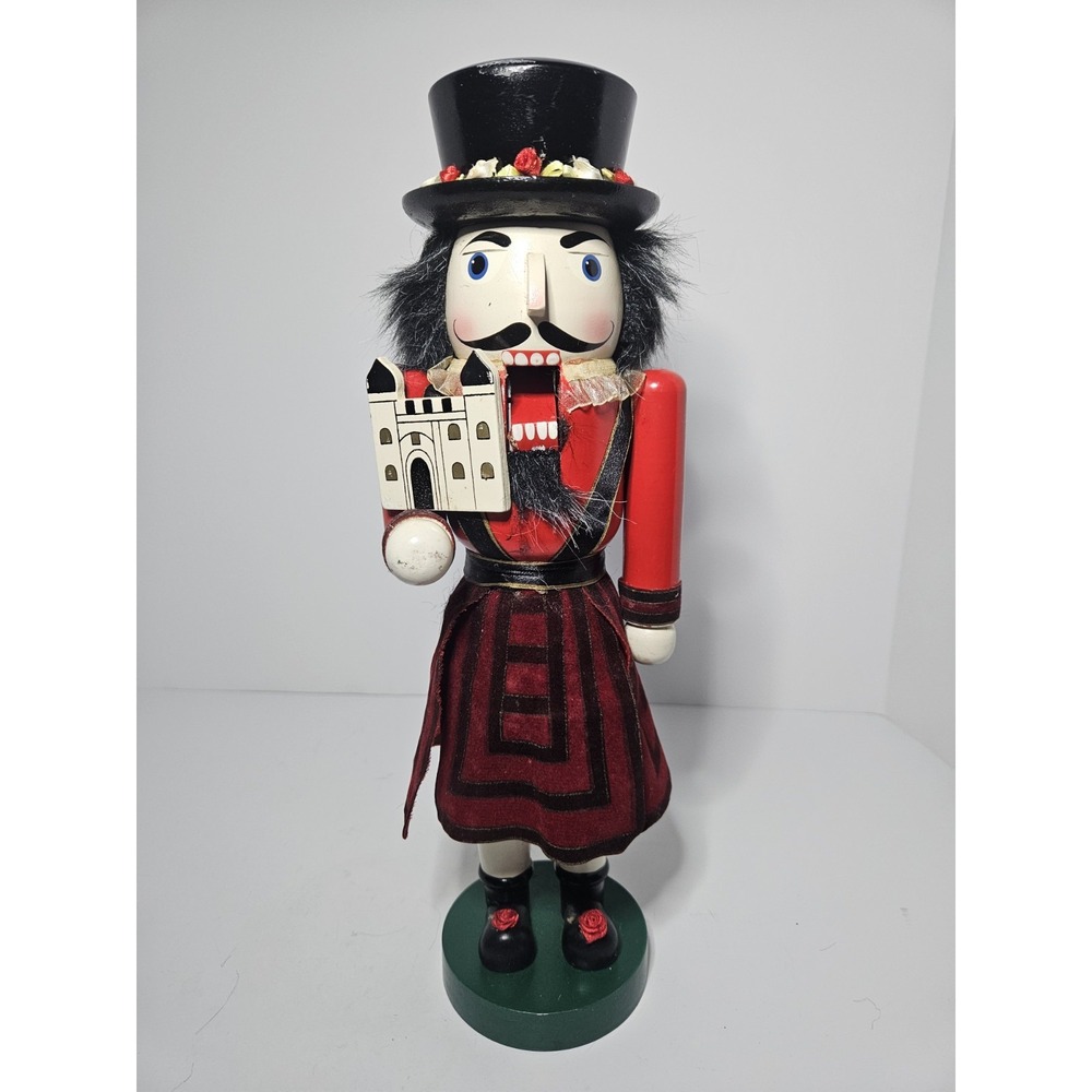 Vintage Wooden Scottish Guard Nutcracker Castle Kilt Top Hat Christmas Decor 14"